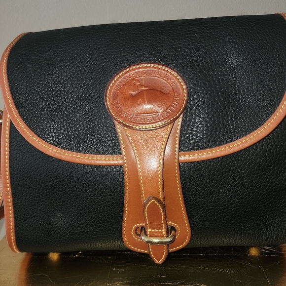 Vintage authentic in excellent condition, Dooney and Burke Pre-used - Picture 3 of 8